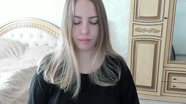 Snapshot of Mia_shy1 chatting on 10/03/25, 07:10 Mia shy1 online show from 10/03/25, 07:10