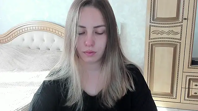 Snapshot of Mia_shy1 chatting on 09/14/25, 06:03 Mia shy1 online show from 09/14/25, 06:03