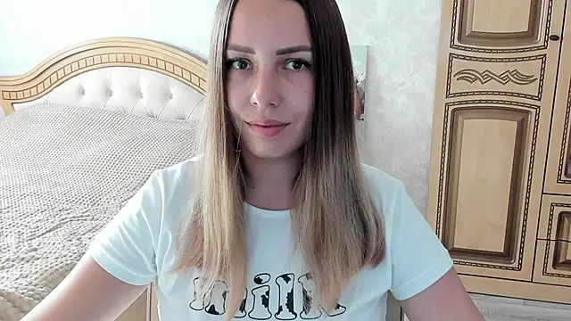 Mia shy1 online show from 11/01/25, 07:24