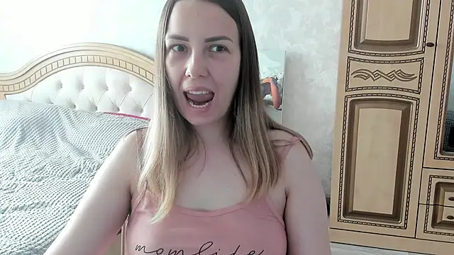 Snapshot of Mia_shy1 chatting on 10/01/25, 07:57 Mia shy1 online show from 10/01/25, 07:57