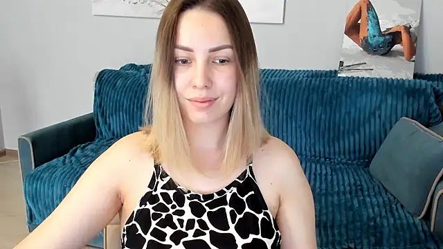 Snapshot of Mia_shy1 chatting on 03/22/25, 08:29 Mia shy1 online show from 03/22/25, 08:29