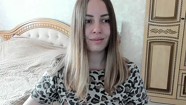 Snapshot of Mia_shy1 chatting on 10/04/25, 07:43 Mia shy1 online show from 10/04/25, 07:43