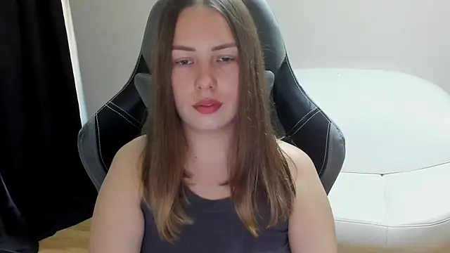 Snapshot of Mia_shy1 chatting on 06/14/26, 04:57 Mia shy1 online show from 06/14/26, 04:57