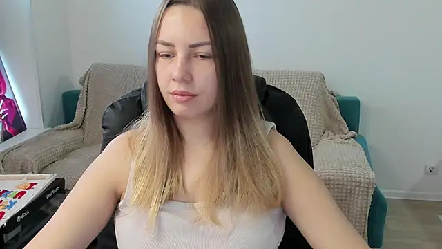 Mia shy1 online show from 12/14/25, 06:41