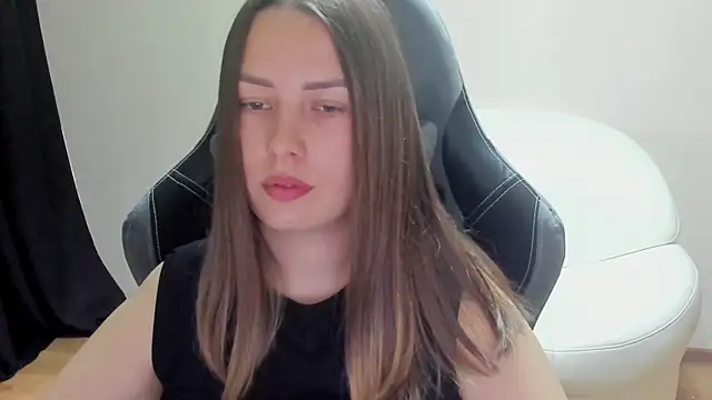Mia shy1 online show from 06/05/26, 06:52