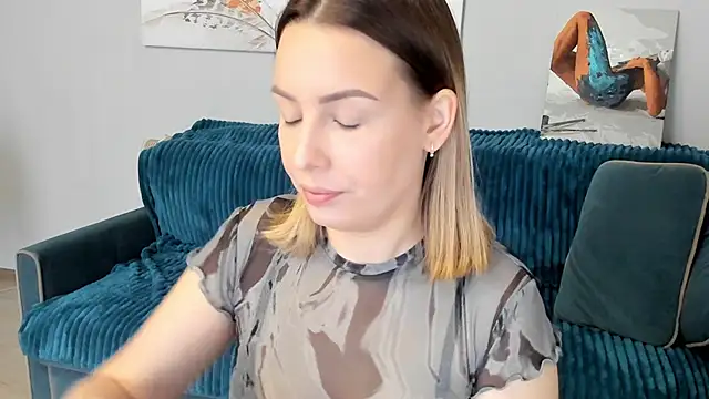 Snapshot of Mia_shy1 chatting on 02/25/25, 07:20 Mia shy1 online show from 02/25/25, 07:20