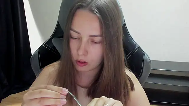 Snapshot of Mia_shy1 chatting on 06/25/26, 10:09 Mia shy1 online show from 06/25/26, 10:09