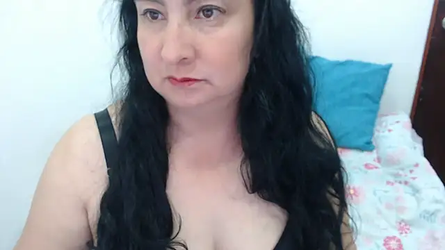 Snapshot of Ashyle chatting on 02/13/26, 10:54 Ashyle online show from 02/13/26, 10:54