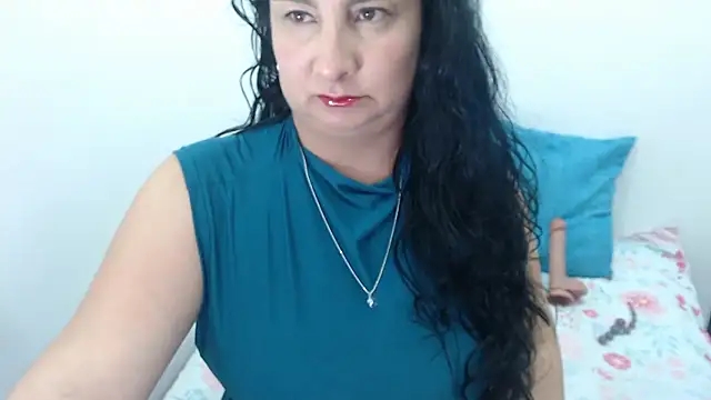 Snapshot of Ashyle chatting on 01/17/26, 11:41 Ashyle online show from 01/17/26, 11:41