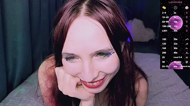 Snapshot of Lucy_Millss chatting on 03/17/25, 05:49 Lucy Millss online show from 03/17/25, 05:49