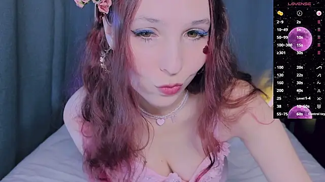 Snapshot of Lucy_Millss chatting on 02/15/25, 08:22 Lucy Millss online show from 02/15/25, 08:22