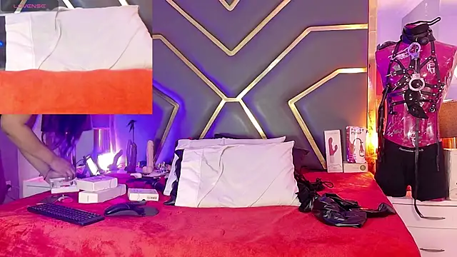 Scarlettt Ass online show from 03/27/26, 12:17