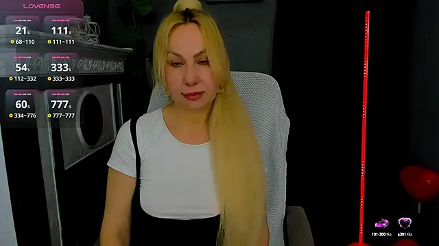 Snapshot of Anny_Jey_ chatting on 02/18/25, 06:26 Anny Jey online show from 02/18/25, 06:26