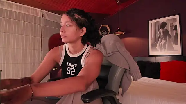 Moony 14 online show from 04/08/26, 01:12