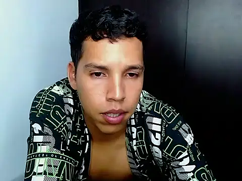 loggganfross online show from 04/15/26, 03:56