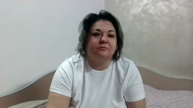 Snapshot of MikyVesela chatting on 02/28/25, 08:20 MikyVesela online show from 02/28/25, 08:20