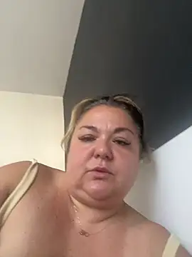 MikyVesela online show from 06/11/26, 08:11