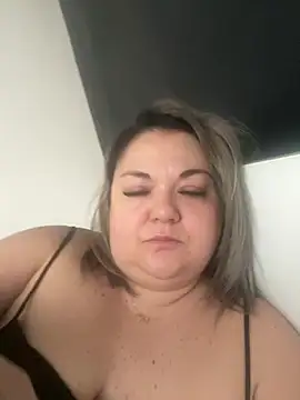 MikyVesela online show from 04/02/26, 07:59