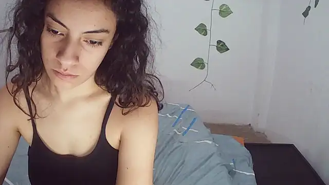 Snapshot of stephybrowm7 chatting on 10/24/25, 03:44 stephybrowm7 online show from 10/24/25, 03:44