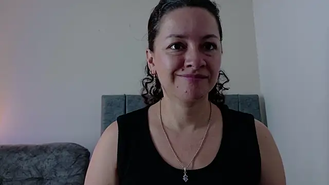Snapshot of ArtesanaMK chatting on 07/12/26, 12:28 ArtesanaMK online show from 07/12/26, 12:28