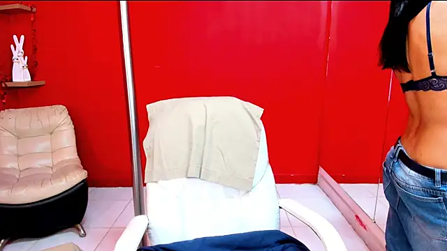 SaraSofia44 online show from 02/18/26, 12:52