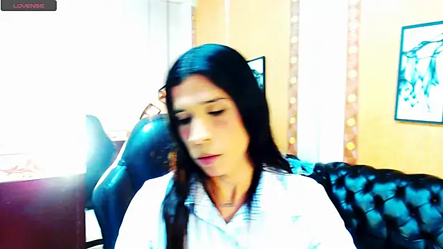 Snapshot of SaraSofia44 chatting on 09/15/25, 11:27 SaraSofia44 online show from 09/15/25, 11:27