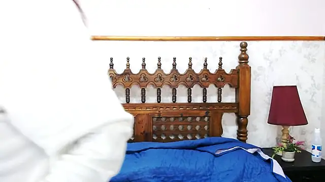 Snapshot of SaraSofia44 chatting on 01/11/25, 03:23 SaraSofia44 online show from 01/11/25, 03:23