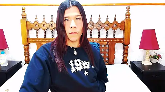 Snapshot of SaraSofia44 chatting on 01/12/25, 08:36 SaraSofia44 online show from 01/12/25, 08:36