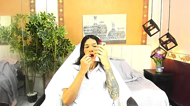 SaraSofia44 online show from 04/11/26, 08:56