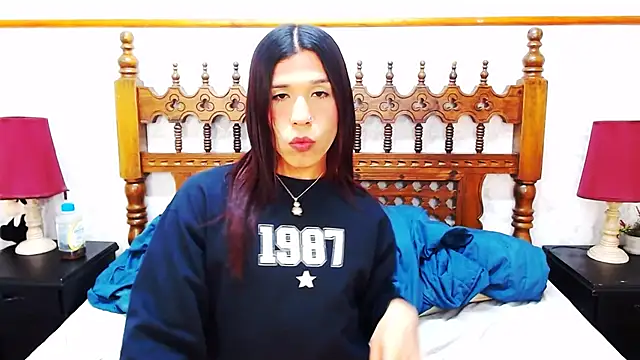 Snapshot of SaraSofia44 chatting on 01/12/25, 05:24 SaraSofia44 online show from 01/12/25, 05:24