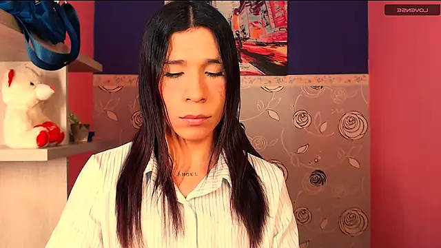 Snapshot of SaraSofia44 chatting on 03/01/25, 02:48 SaraSofia44 online show from 03/01/25, 02:48