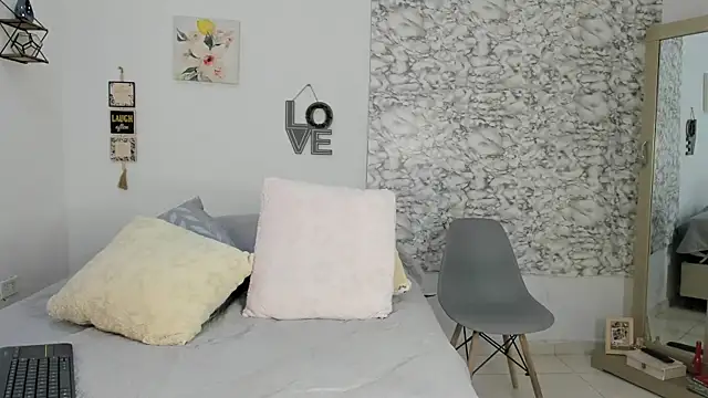 Canhela1 online show from 01/17/26, 02:15