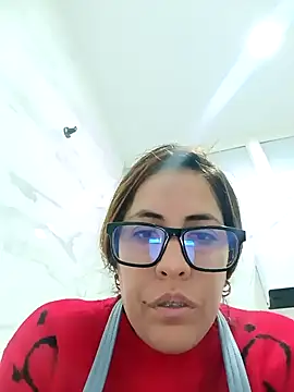 Snapshot of Lena-32 chatting on 12/28/24, 12:26 Lena-32 online show from 12/28/24, 12:26