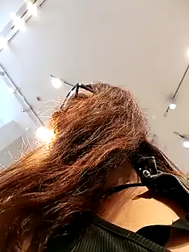 Snapshot of Lena-32 chatting on 03/12/25, 04:35 Lena-32 online show from 03/12/25, 04:35