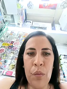 Snapshot of Lena-32 chatting on 12/18/25, 07:50 Lena-32 online show from 12/18/25, 07:50