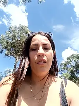 Snapshot of Lena-32 chatting on 01/17/26, 04:54 Lena-32 online show from 01/17/26, 04:54