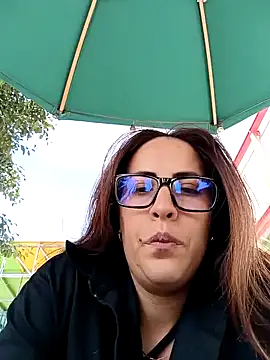 Snapshot of Lena-32 chatting on 01/21/25, 04:16 Lena-32 online show from 01/21/25, 04:16