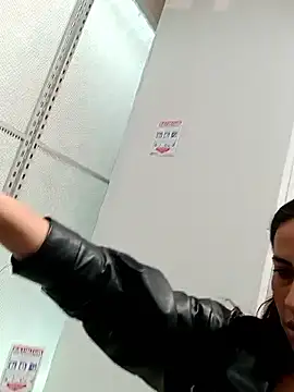 Lena-32 online show from 04/18/26, 12:02