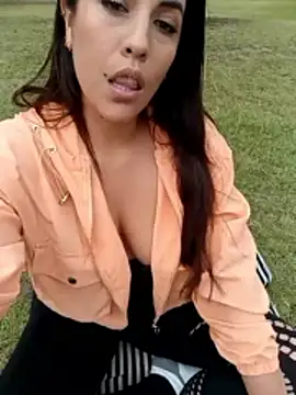 Snapshot of Lena-32 chatting on 02/06/26, 09:11 Lena-32 online show from 02/06/26, 09:11