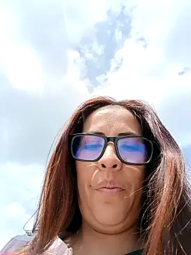 Snapshot of Lena-32 chatting on 02/07/25, 06:45 Lena-32 online show from 02/07/25, 06:45