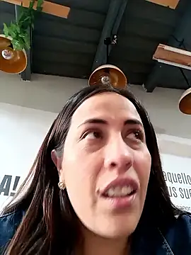 Snapshot of Lena-32 chatting on 01/08/26, 10:16 Lena-32 online show from 01/08/26, 10:16