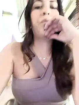 Snapshot of Lena-32 chatting on 12/22/25, 10:54 Lena-32 online show from 12/22/25, 10:54