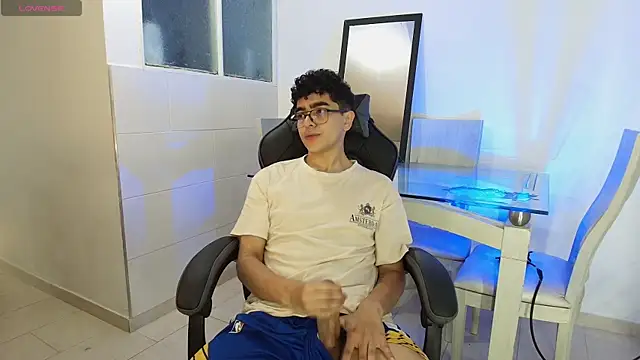  nickconnor01 online show from 11/11/25, 03:12