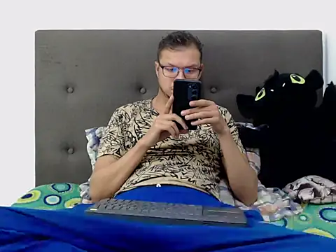 Snapshot of andy_loverxx chatting on 02/22/26, 12:02 andy loverxx online show from 02/22/26, 12:02