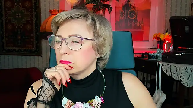 sugar vivien online show from 03/05/25, 12:55