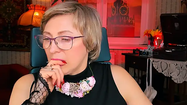 sugar vivien online show from 03/05/25, 07:06