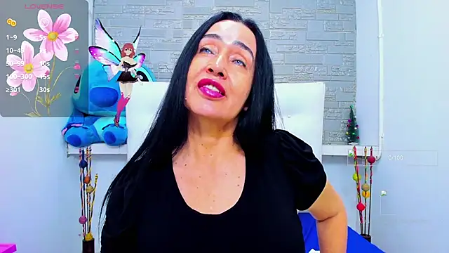 Snapshot of HorniestMilf chatting on 10/31/25, 09:43 HorniestMilf online show from 10/31/25, 09:43