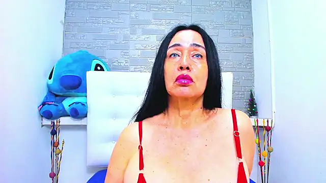 Snapshot of HorniestMilf chatting on 11/24/25, 08:53 HorniestMilf online show from 11/24/25, 08:53