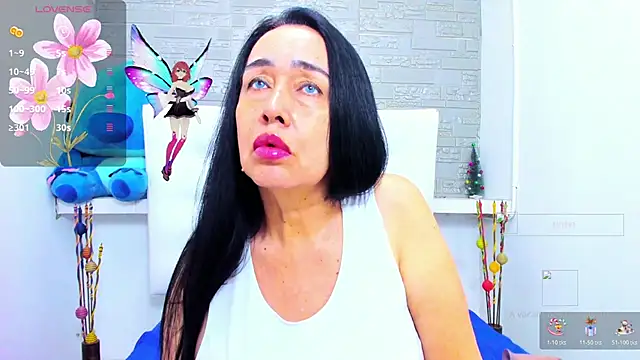 Snapshot of HorniestMilf chatting on 10/24/25, 09:14 HorniestMilf online show from 10/24/25, 09:14