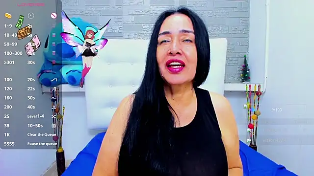 Snapshot of HorniestMilf chatting on 11/17/25, 07:51 HorniestMilf online show from 11/17/25, 07:51